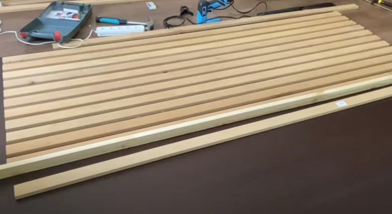 diy floating desk second backboard