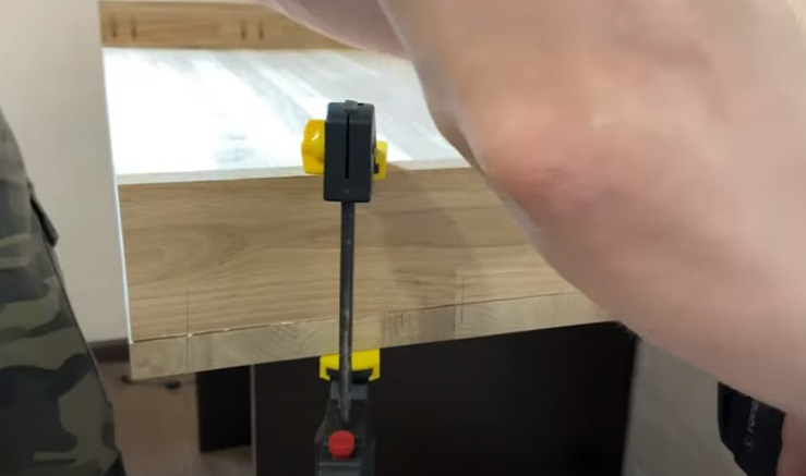 diy floating desk walls glue