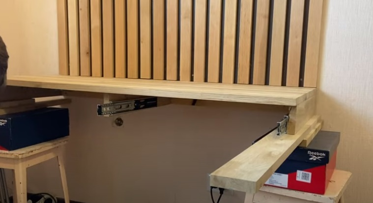 diy floating desk hold in place