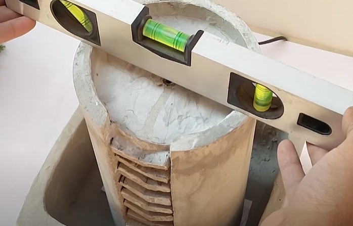 coin fountain level tower