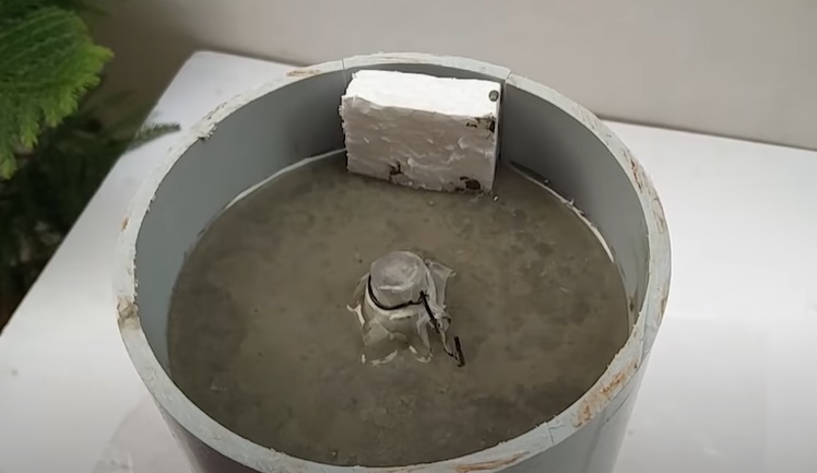 coin fountain pour cement