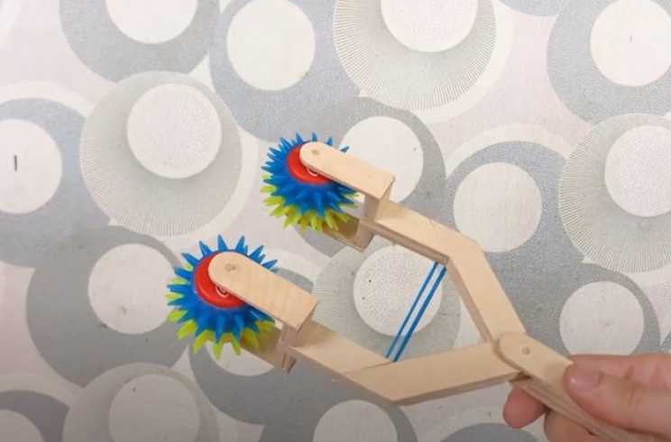 diy cat massager rubber band
