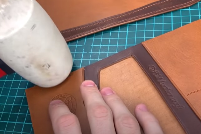 diy passport holder wallet seams