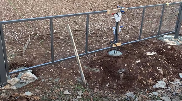 diy gate complete