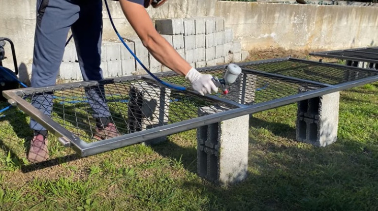 diy gate paint