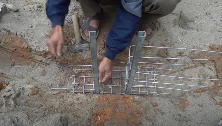diy mini dam frame