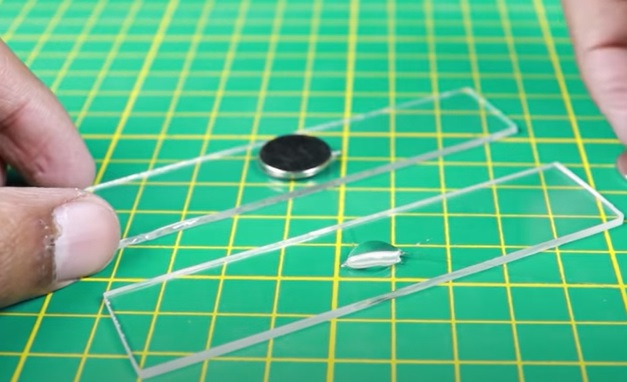 diy mouse trap glue magnets