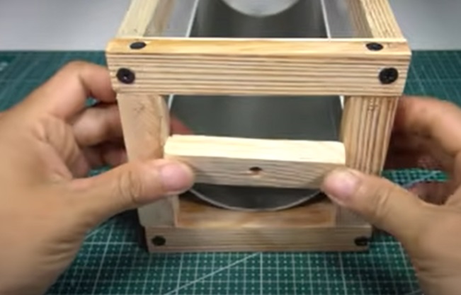 diy hydrogenerator corkscrew mount