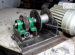 How to Build an Electric Hoist from Scrap Metal