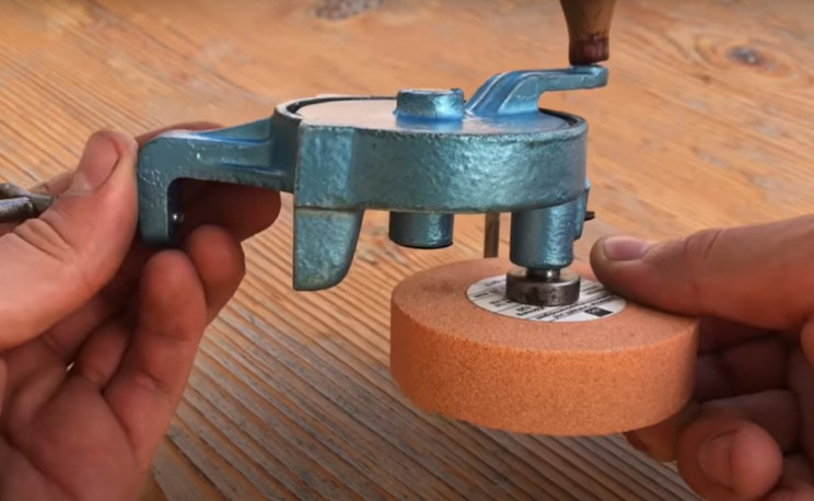 handcrank grinder complete