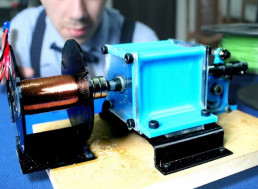 Engineer Builds Tesla's Earthquake Machine with 3D-Printed Parts