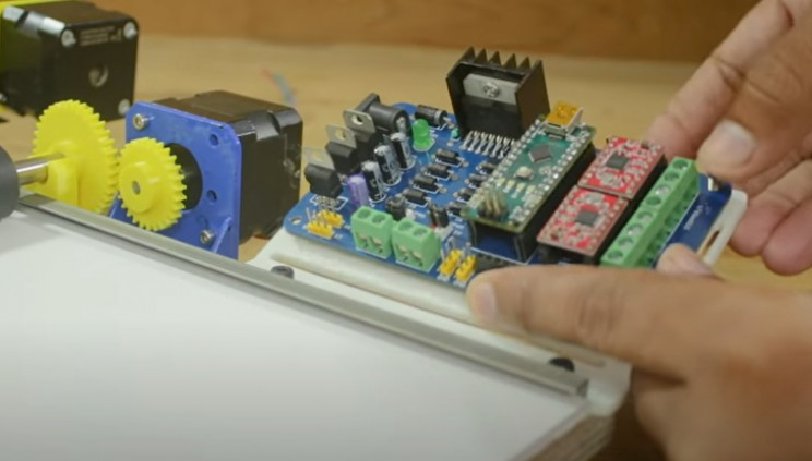 diy paper cutter circuitboard