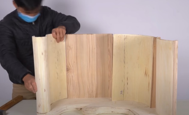 diy santa sleigh inner walls