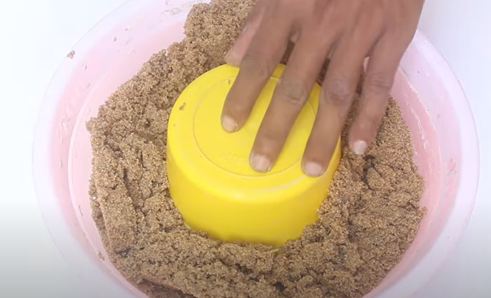 diy hut fountain sand