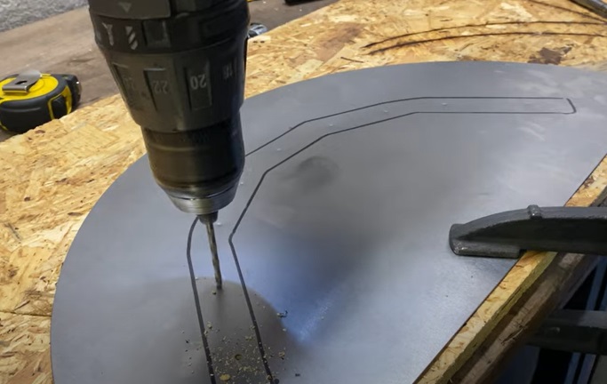 metal garden hose holder rear mounting holes