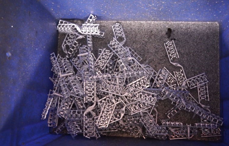 making a zipper teeth