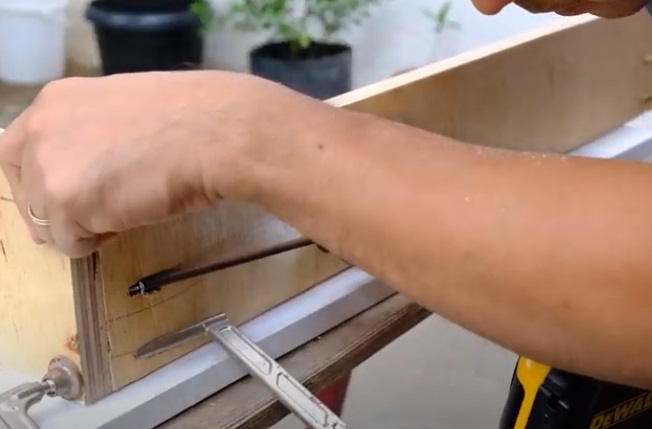 diy parcel drop-off box assemble