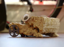 Watch How to Build a Robot Out of a Mushroom Growing Kit