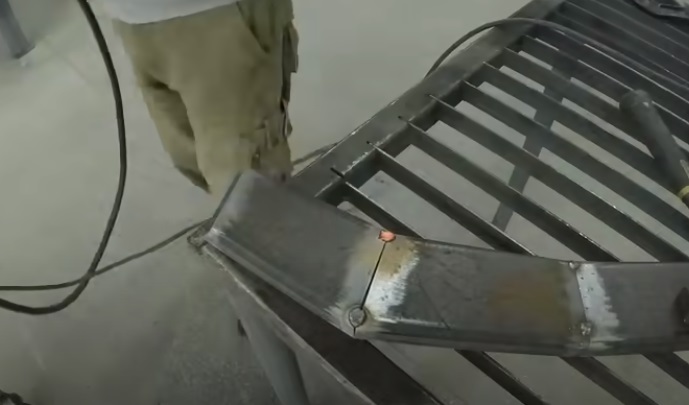 diy streetfighter bike weld