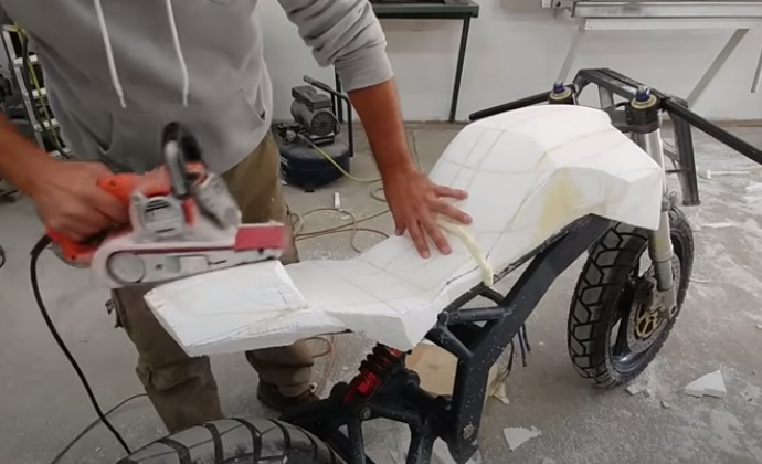 diy streetfighter bike bodywork finesse