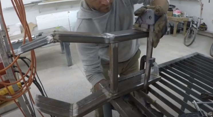 diy streetfighter bike welding