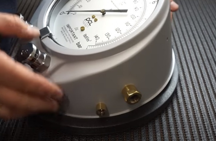 diy pressure gauge new base