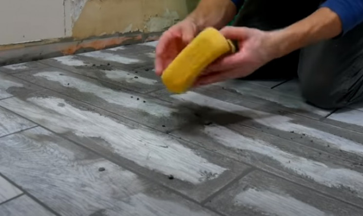 diy tiling cleaning grout