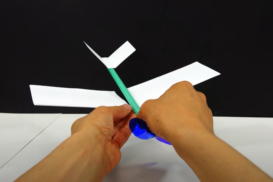 Make your own rubber band launching paper plane with this guide Make your own rubber band launching paper plane with this guide