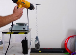 YouTuber Demonstrates Whether It’s Possible to Lift Weights With Nitinol