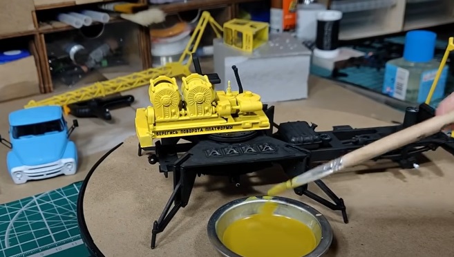 ak-75B model oil paint