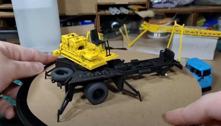 ak-75B model attach wheels