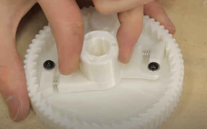 diy paper dispenser main wheel