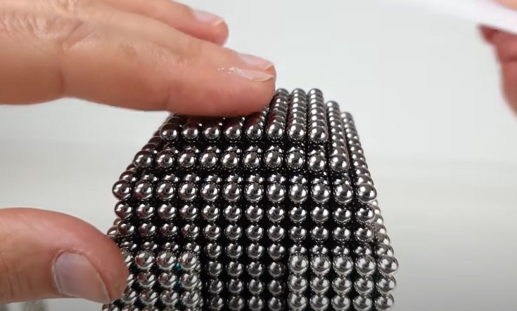 magnet empire state building taper top