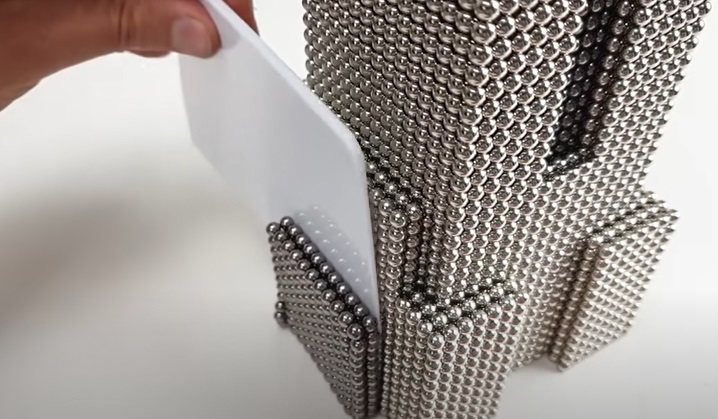 magnet empire state building thicken base